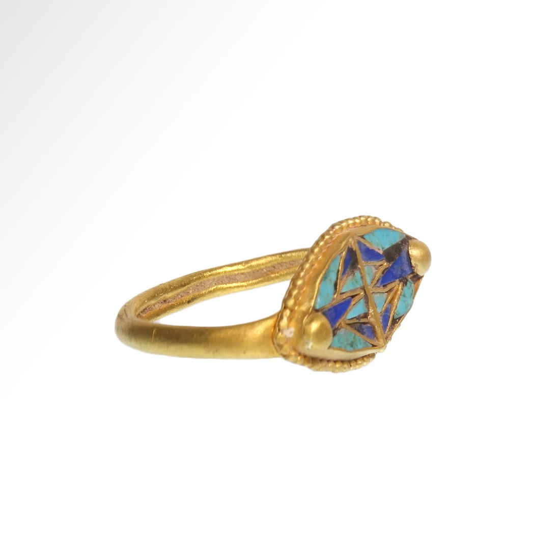 Egyptian Gold Ring with Turquoise and Lapis Lazuli Stone Lotus Cloisonné, c. 350-300 B.C. - 3