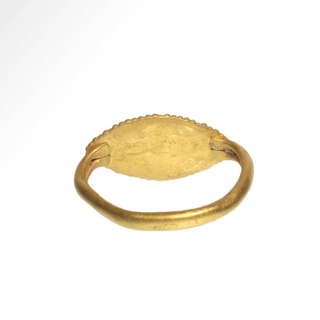 Egyptian Gold Ring with Turquoise and Lapis Lazuli Stone Lotus Cloisonné, c. 350-300 B.C. - 5