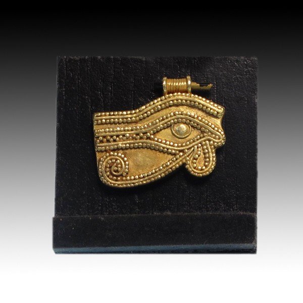 Egyptian Gold Eye Amulet Pendant, c. 900 B.C. (1 of 4)