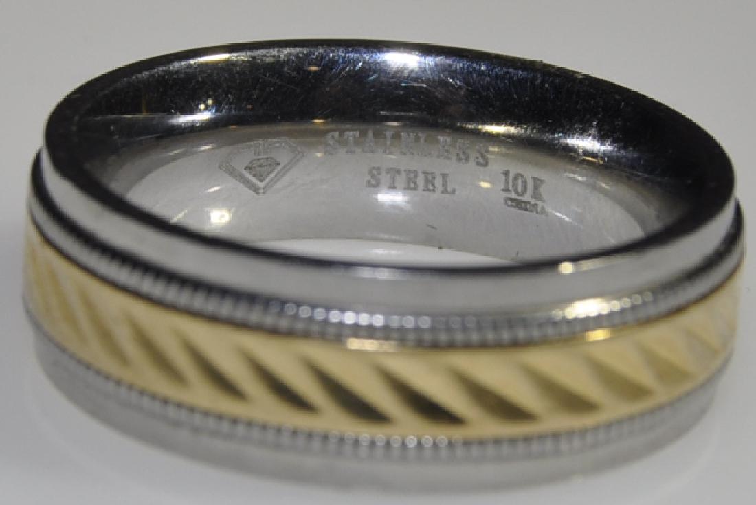 10K / Stainless Steel Men's Band: Size 9, total weight of ring 5.2 dwt, 8.1 g.