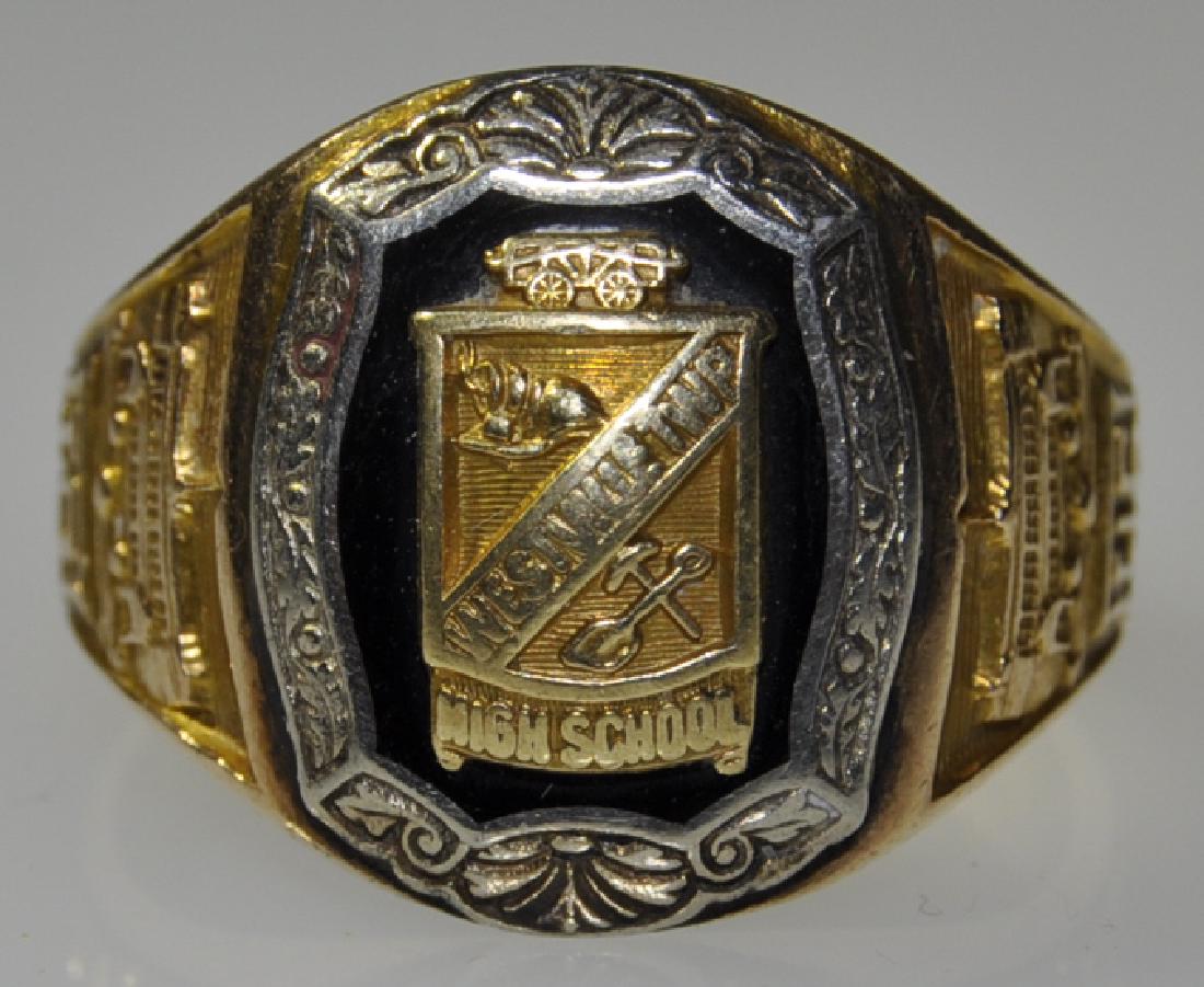 10K Yellow Gold Class Ring (1 of 3)