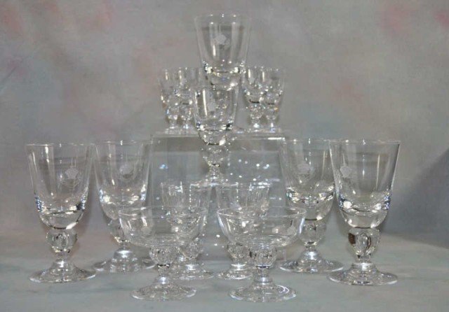 Steuben 7877 Teardrop, Baluster stem, 16pcs: With crest "In Adversis Idem" (Not Shaken By The Winds of Adversity) - Duke family, (5) goblets, H 6 3/4", (1) wine, 5 1/8", (2) champagne / sherbet, H 3 3/4", (4) cordials, H 4 3/8", (4) small cordia
