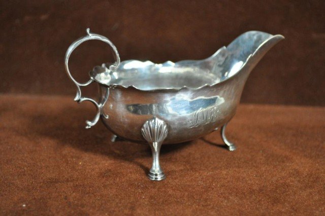 George III Sterling Sauce Boat: Nathaniel Appleton & Anne Smith, London, 1774, monogrammed "M. T. K." 3.015ozt