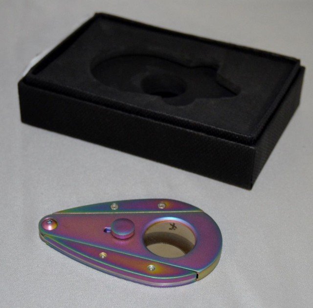 Xicar Cigar Cutter: Bloodstone With Locking Feature, Measurements: 3" x 1 3/4"