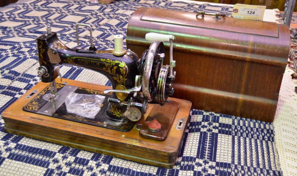 Sowitch Antique Sewing Machine (1 of 5)