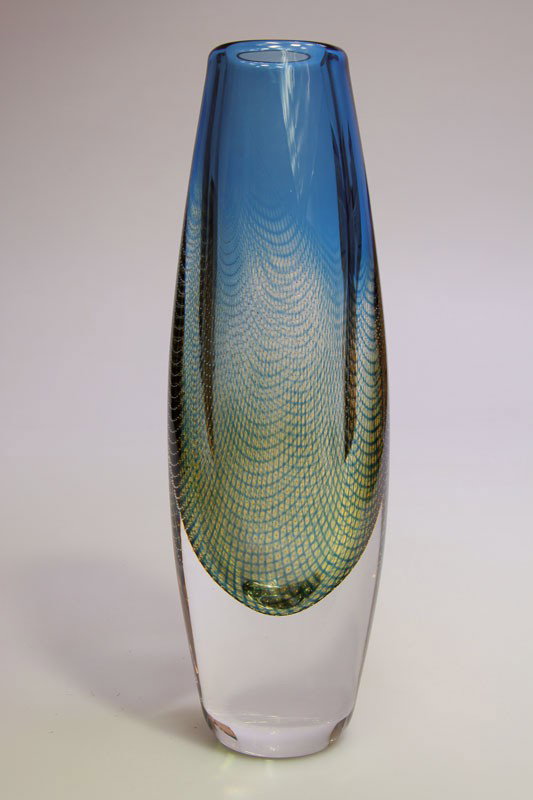 Vase Kraka: Orrefors S. Palmquist 1954 Glas. Zustand A. H. 28 cm. Bez.: Orrefors, Kraka Nr. 322, Sven Palmquist. Ricke, H./Gronert, U., Glas in Schweden 1915-1960, Kunstmuseum Düsseldorf 1986, Abb. S. 169.