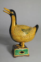 280: Su Sancai Yaxun, Incense Burning Duck