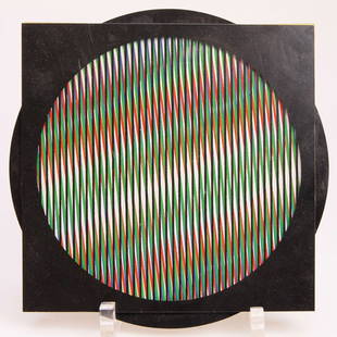 Carlos Cruz-Diez* (1923): Chromointerférence Manipulable. 25 x 25 cm. Rückseitig mit Klebeetikett bez.: Carlos Cruz-Diez/89, Chromointerférence Manipulable, Oeuvre multiple 25x25 cm, 1989, Les Chromointerférences Manipulab