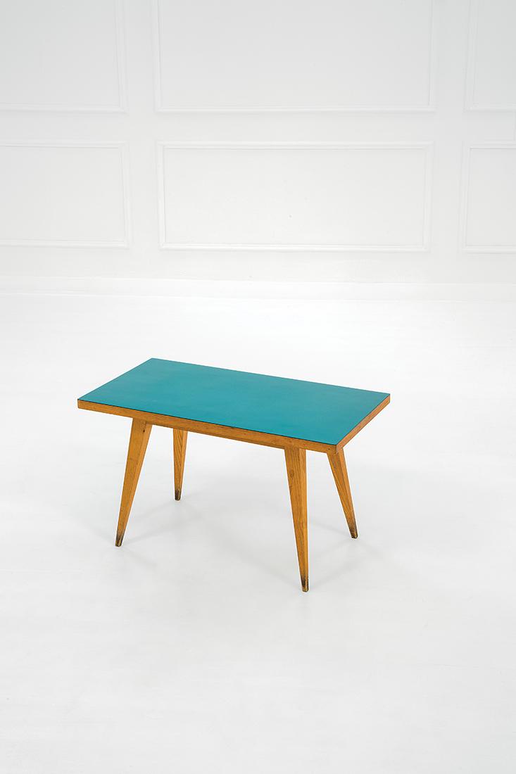 Gio Ponti (attr.): Occasional table Ash wood, Formica. 1955 ca. 50x86x46 cm