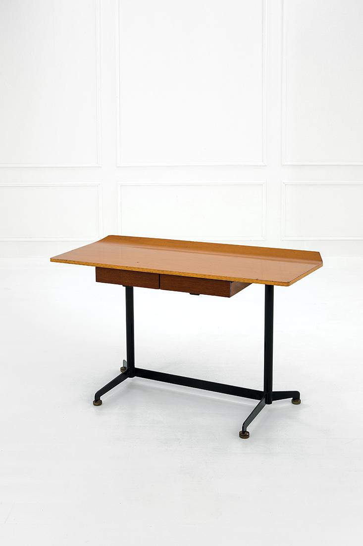 Osvaldo Borsani: Desk for the Olivetti offices Walnut veneer laminated wood, lacquered metal, chromed metal. Manufactured by Tecno, 1960 ca. 80x130x58 cm Literature: Domus, n. 310, settembre 1955, rassegna; G. Gramign