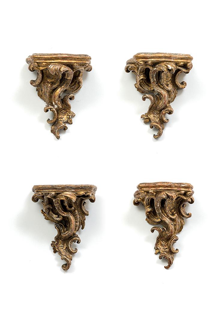 Quattro mensoline (1 of 1)