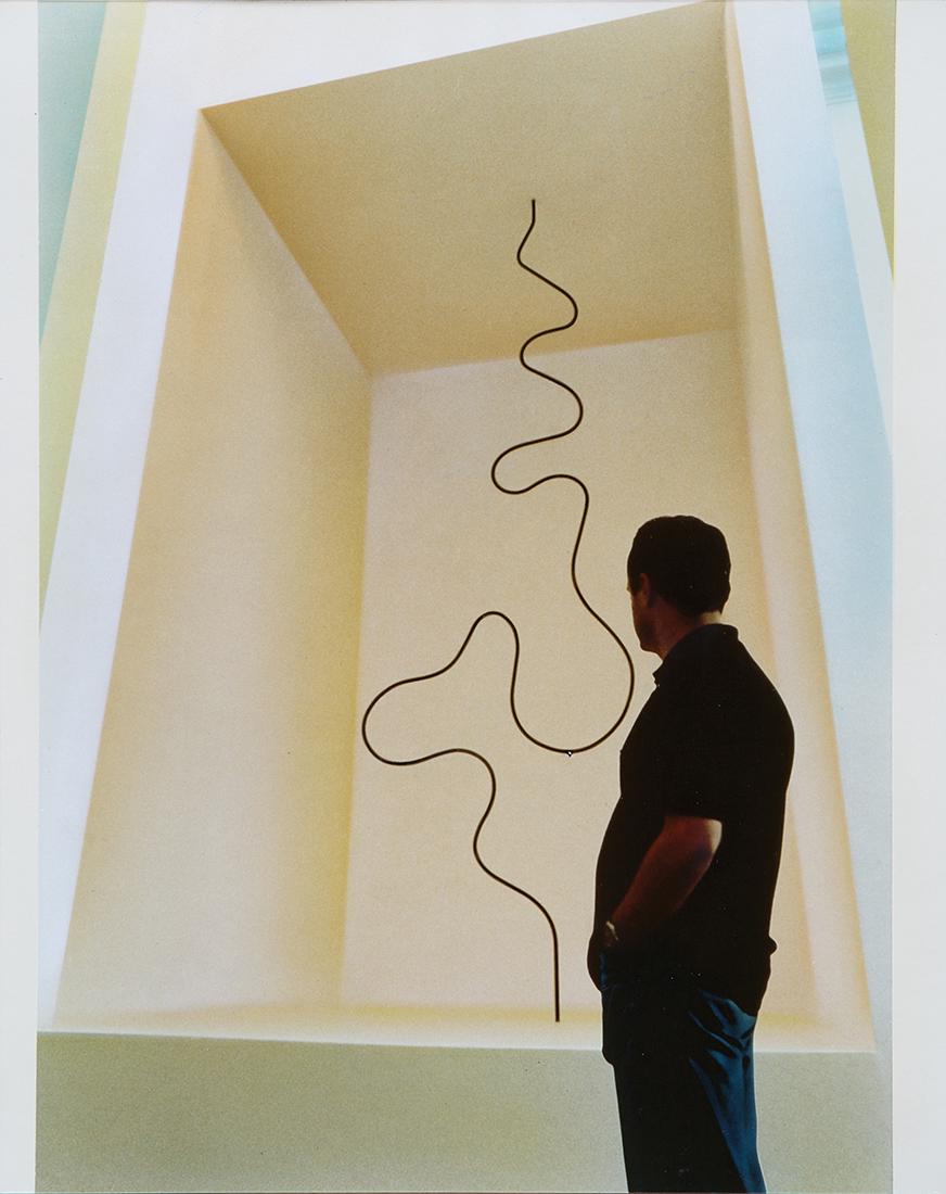 Salvatore Licitra: Emilio Prini PE coated paper print retouched by hand mounted on cardboard. Written in pencil on verso: "Foto per Emilio Prini" and the photographer's signature. Retoucher's stamp (Romano Riccardo). 30