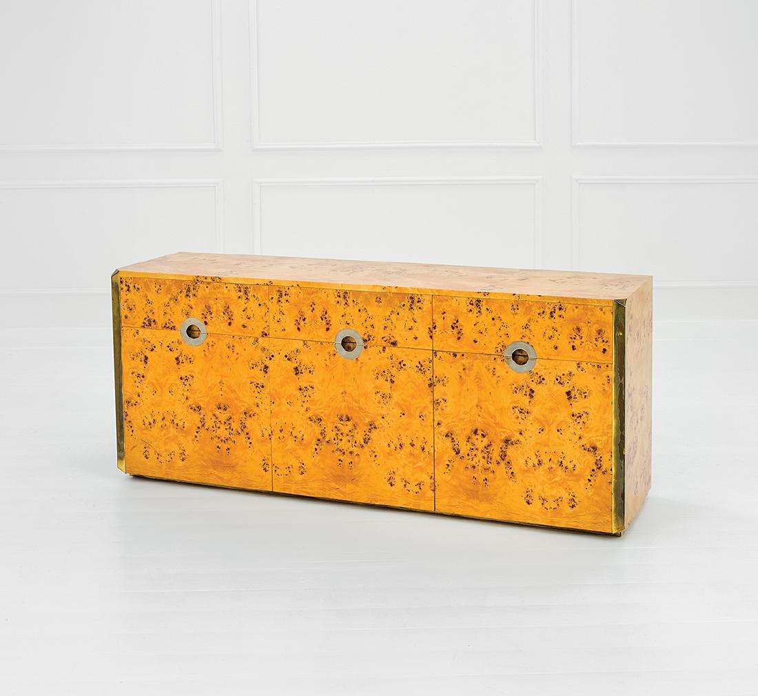 Willy Rizzo: Credenza Brass, chromed brass, plywood veneered with polyester varnished thuja root. Manufactured by Sabot, 1970 ca. 76x177x48 cm Good vintage condition. Oxidation on the metal. Visible scratch on the