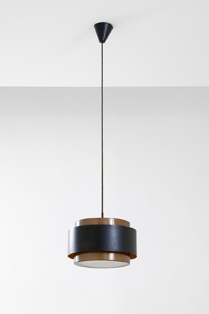 Stilnovo: Lampada a sospensione Metallo smaltato, rame, perspex. Prod. Stilnovo, fine anni '50 h cm 110, diam. cm 30