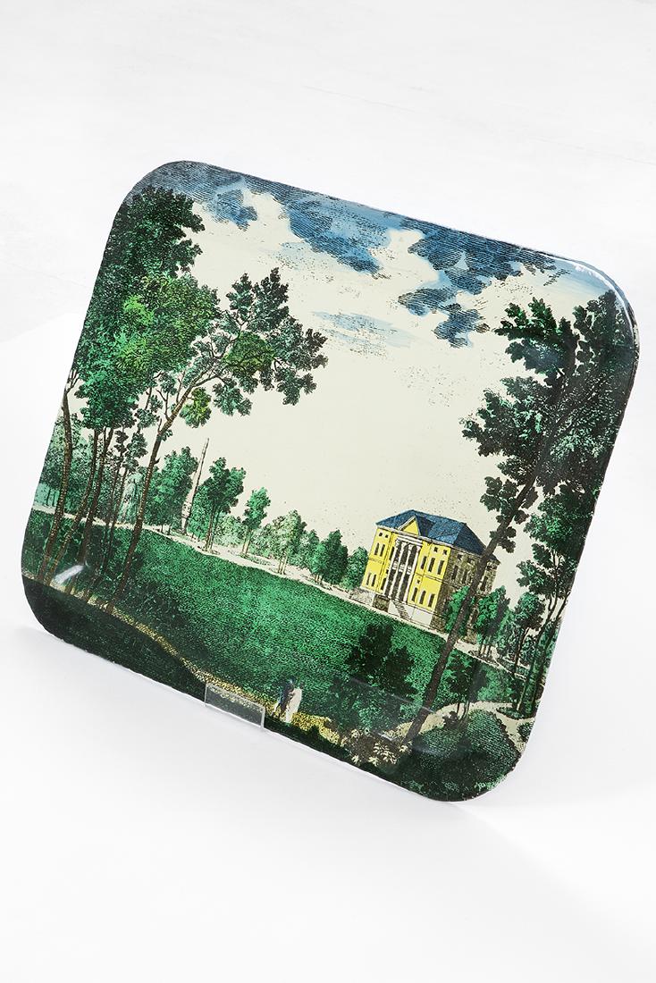 Piero Fornasetti: Vassoio Metallo serigrafato. Prod. Fornasetti, 1960 ca. cm 2x58x46