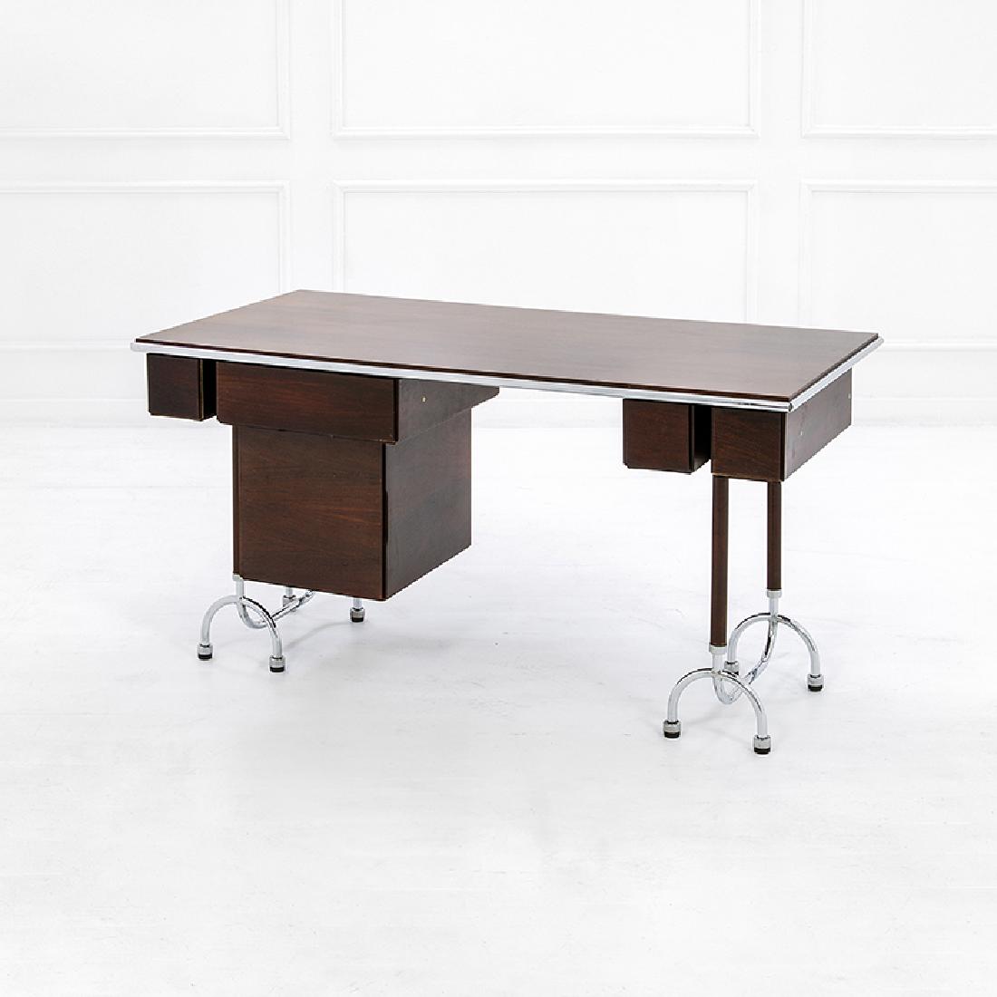 Roberto Gabetti, Aimaro Isola: Rara scrivania Tubolare metallico cromato, legno di palissandro tinto. Prod. Arbo, 1970 ca. cm 78x152x76