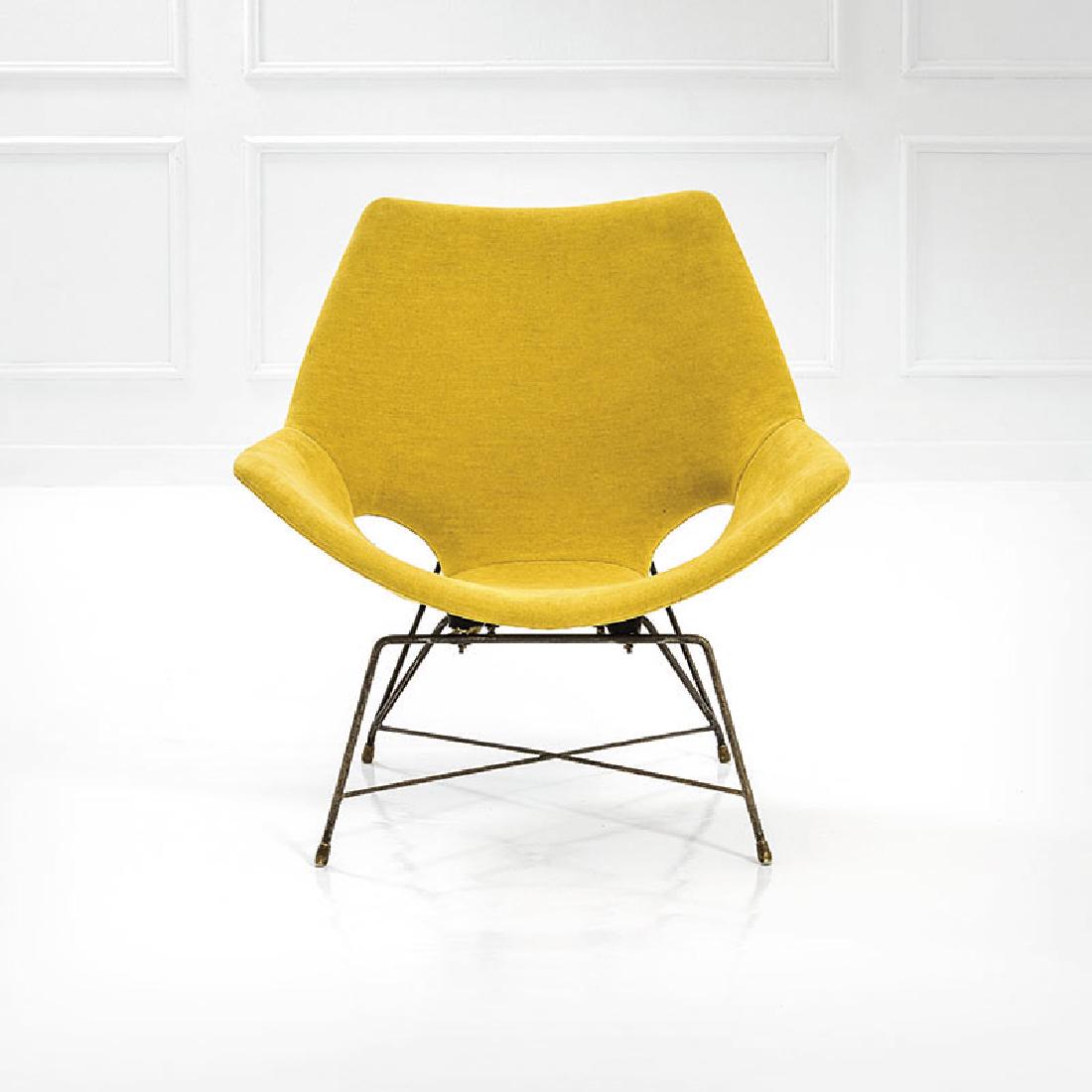 Augusto Bozzi: Poltrona Metallo smaltato, ottone, tessuto. Prod. Saporiti, 1956 ca. Etichetta parziale del produttore sotto la seduta. cm 85x83x82 Literature: Domus n. 324, novembre 1956, rassegna.