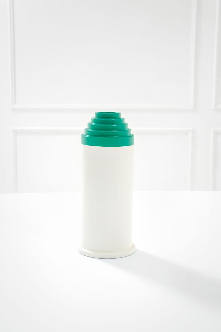 Ettore Sottsass: Vaso Ceramica. Prod. Bitossi Montelupo, disegno del 1958 Marcato sotto la base: E. Sottsass Bitossi Montelupo. h cm 37, diam. base cm 15,5