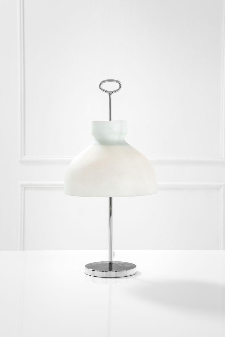 Luigi Caccia Dominioni: Lampada da tavolo mod. Arenzano Ottone cromato, vetro opalino satinato. Prod. Azucena, 1956 ca. h cm 57, diam. vetro cm 28 Literature: G. Gramigna, Repertorio del design italiano per l'arredamento dom