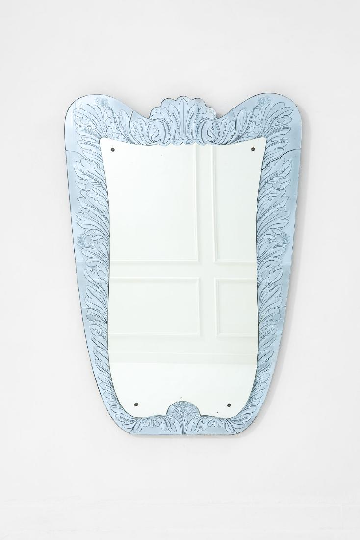 Pietro Chiesa: Grande specchio da parete Cristallo specchiato, cristallo colorato inciso e sabbiato. Prod. Fontana Arte, 1938 ca. cm 140x100x4 Literature: Franco Deboni, Fontana Arte. Gio Ponti, Pietro Chiesa, Max I