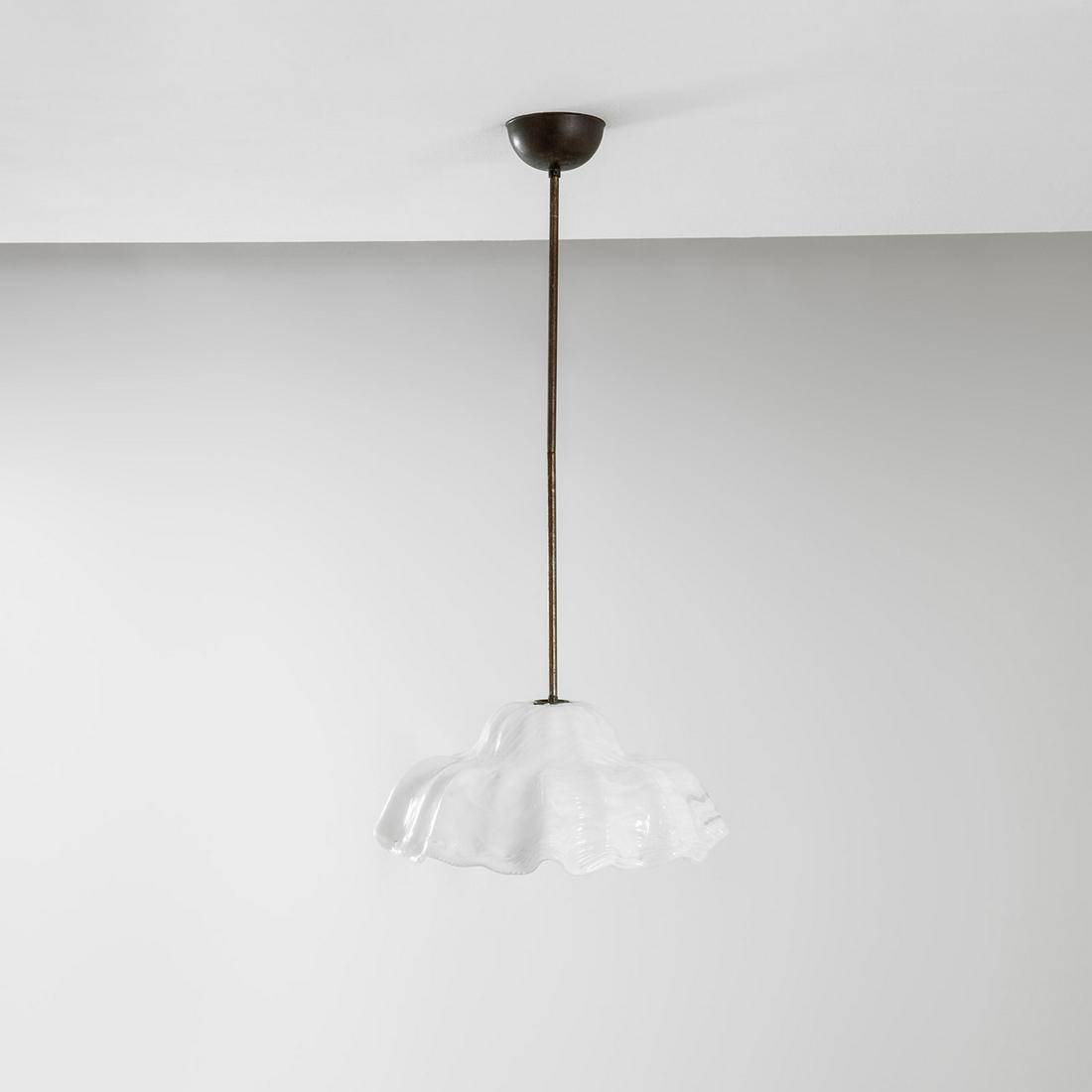 Toni Zuccheri: Lampadario della serie Ninfee Vetro trasparente, pasta vitrea, ottone nichelato. Prod. Venini, anni '60 h cm 105, diam. cm 50 Literature: Franco Deboni, I vetri Venini, Allemandi, Torino 2007, p. 248.