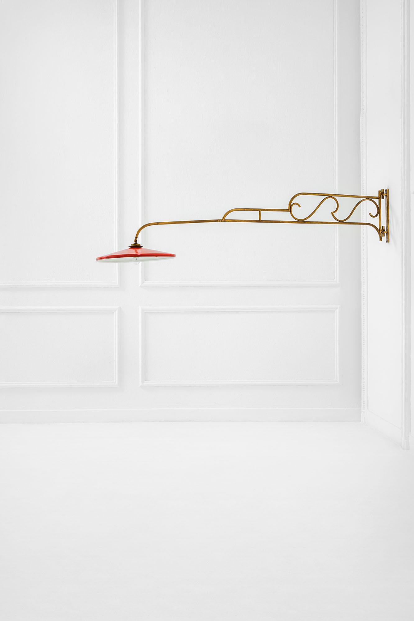 Grande lampada basculante da parete, 1950 ca. (1 of 2)