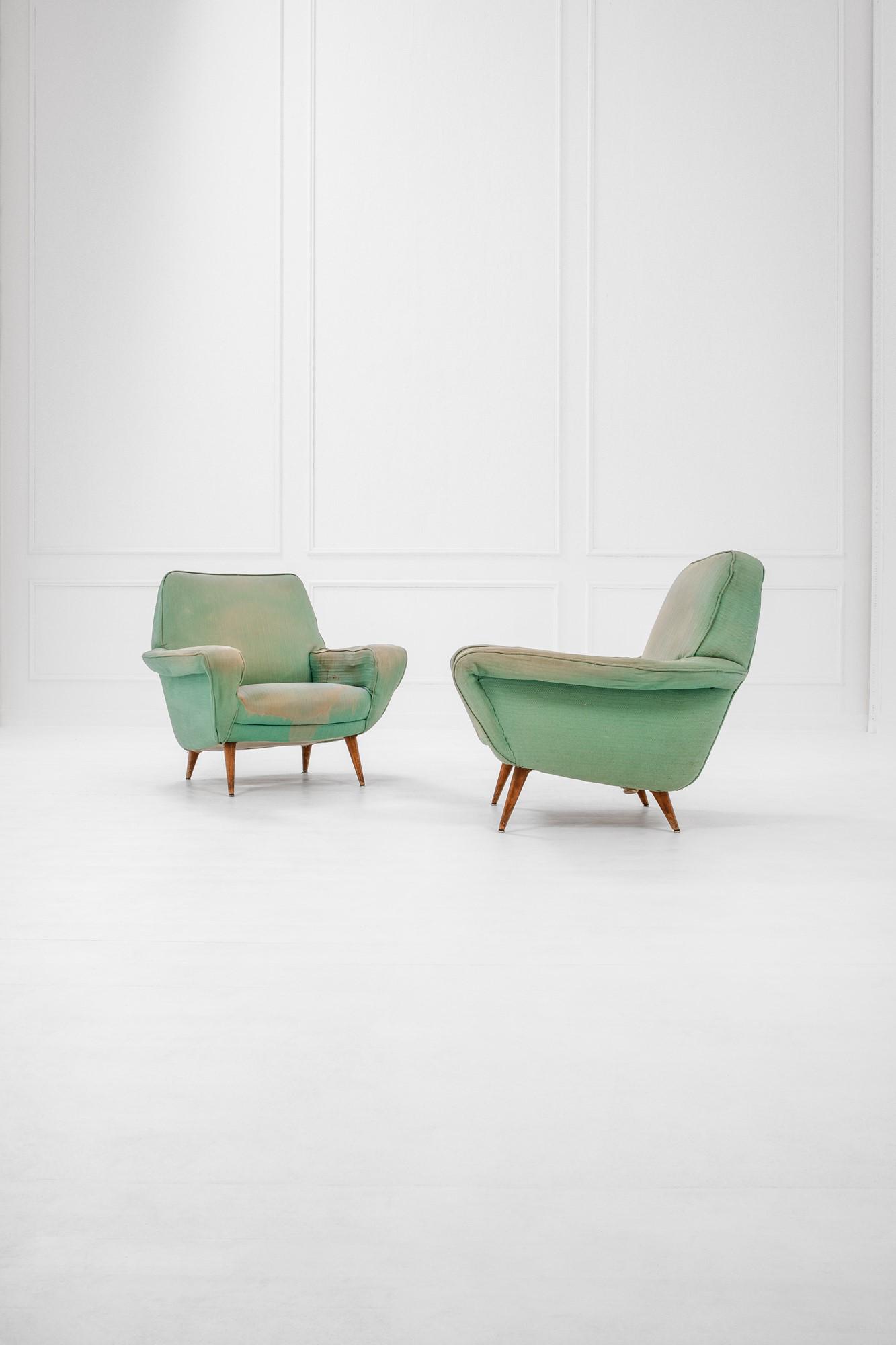 Gianfranco Frattini (1926-2004)  Coppia di poltrone (1 of 2)