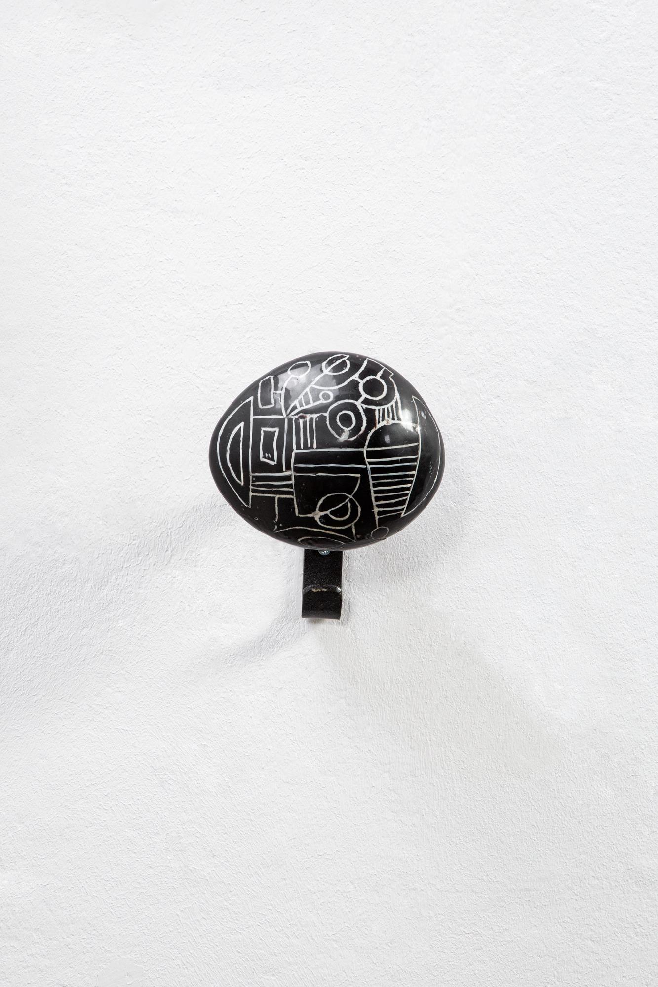 Victor Cerrato, 1917-2008. Appendiabiti da parte (1 of 2)