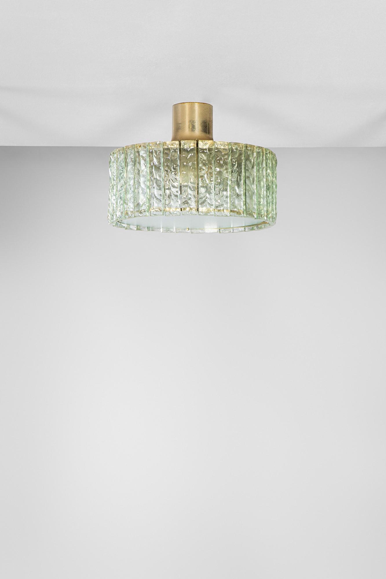 Max Ingrand: Lampada a sospensione mod. 2448Ottone nichelato, cristallo scalpellato, vetro satinato molato.Prod. Fontana Arte, 1967 ca.h cm 35, diam. cm 46LITERATURE:Catalogo Fontana Arte n. 10, 1967, p. 192.