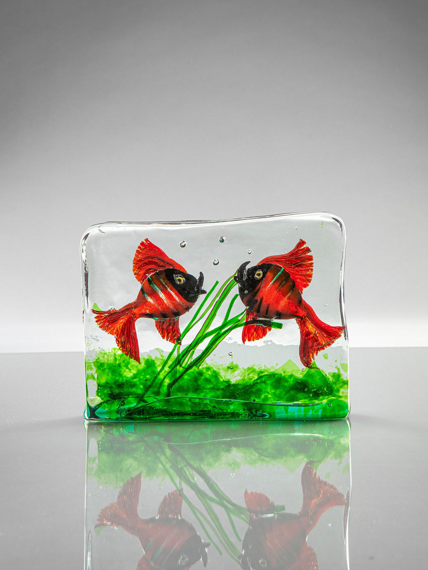 Alfredo Barbini Acquario Barbini Cenedese: Acquario Blocco di vetro incolore che ingloba pesci policromi precedentemente formati. Gino Cenedese, 1940 ca. cm 16,55x22x4,5 Literature: Marina Barrovier, Attilia Dorigato (a cura di), Il bestiario