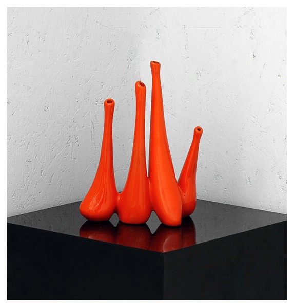 Antonia Campi: Vase. ceramic Prod. Lavenia, 1954 cm 25,5x15,5x9,5. Literature: A. Pansera, Antonia Campi. Creatività, forma e funzione, catalogo ragionato, Silvana Editoriale, Milano 2008.