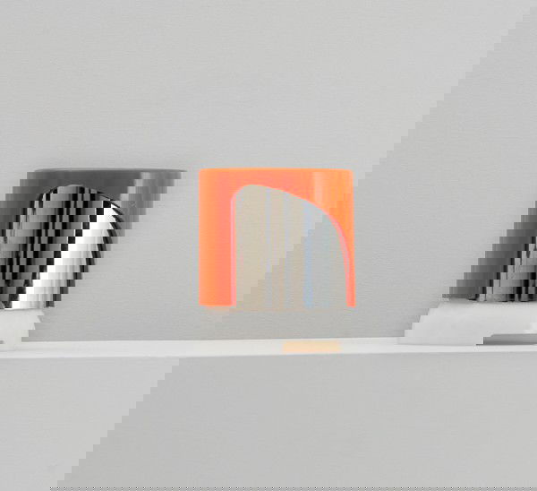 Joe Colombo: KD24 table lamp. acrylic, metal. Prod. Kartell, 1965 h cm 13,5 - diam. cm. 11,5. Literature: A. Branzi, Il design italiano 1964-2000, Electa, 2008, pag. 216