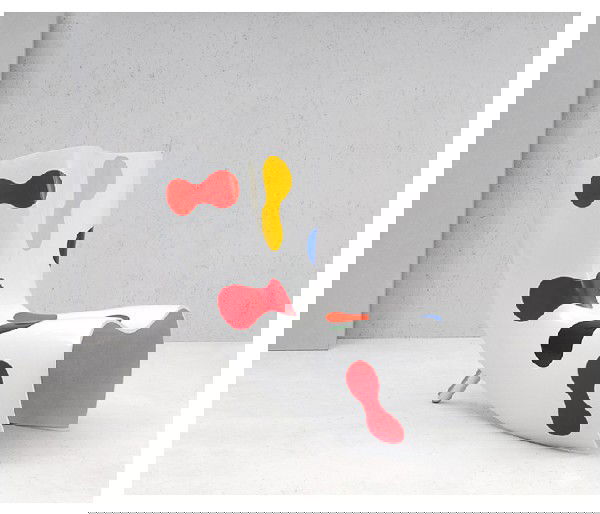 Marc Newson: Felt Chair. fiberglass, chrome-plated metal. Prod. Cappellini, from 1993 Limited edition of 99 pieces, special version white with little Orgones in different colours. Piece n. 76. Authentication by Ca