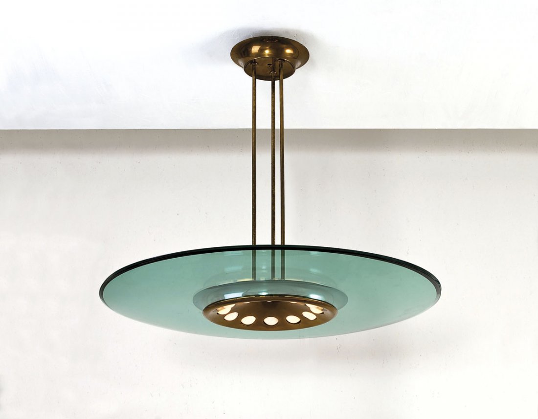 Max Ingrand: Importante lampadario mod. 1508 Due dischi in cristallo colorato e molato, montatura in ottone lucido. Prod. Fontana Arte, dal 1954 h cm 70, diam. cm 80 Literature: Catalogo Fontana Arte n° 10, 1967,