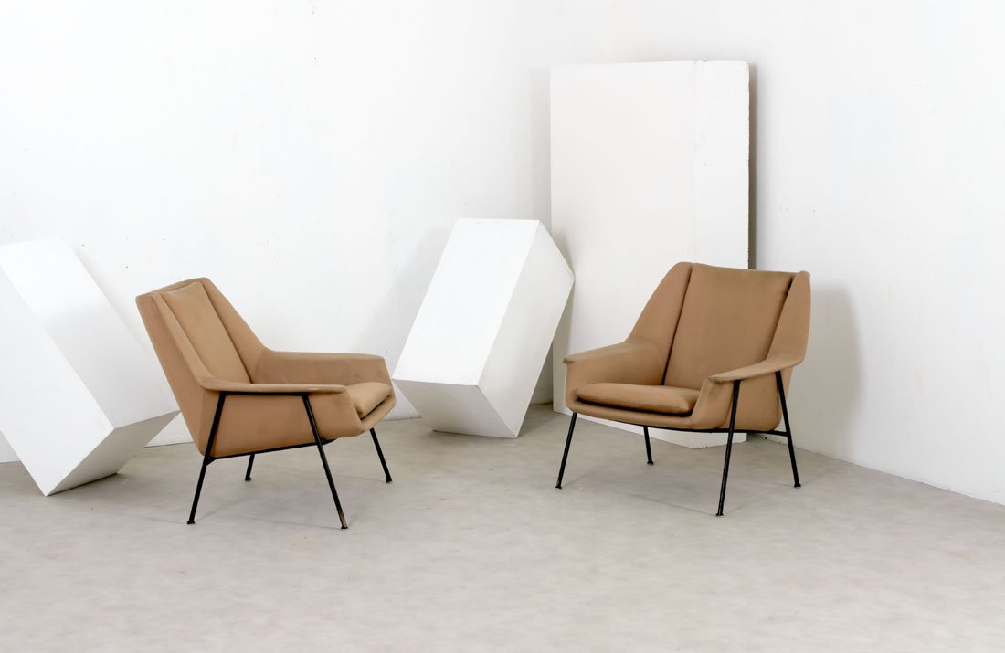 Walter Knoll: Coppia di poltrone Struttura in tondino metallico, nastri elastici, tessuto. Prod. Cassina, anni '50 cm 75x75x75 Literature: Archivio Storico Cassina.