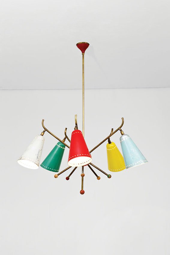 Lampadario: Lampadario Ottone lucido, metallo laccato. Italia, anni '50 h cm 90, diam. cm 67