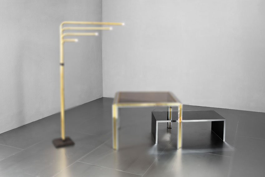 Nanda Vigo: Tavolo basso mod. Four Corners Metallo cromato, vetro specchiato. Prod. Driade, anni '70 cm 40x60x120 Literature: G. Gramigna, Repertorio del design italiano, 1950-2000, Allemandi &C., Torino, 2003, p