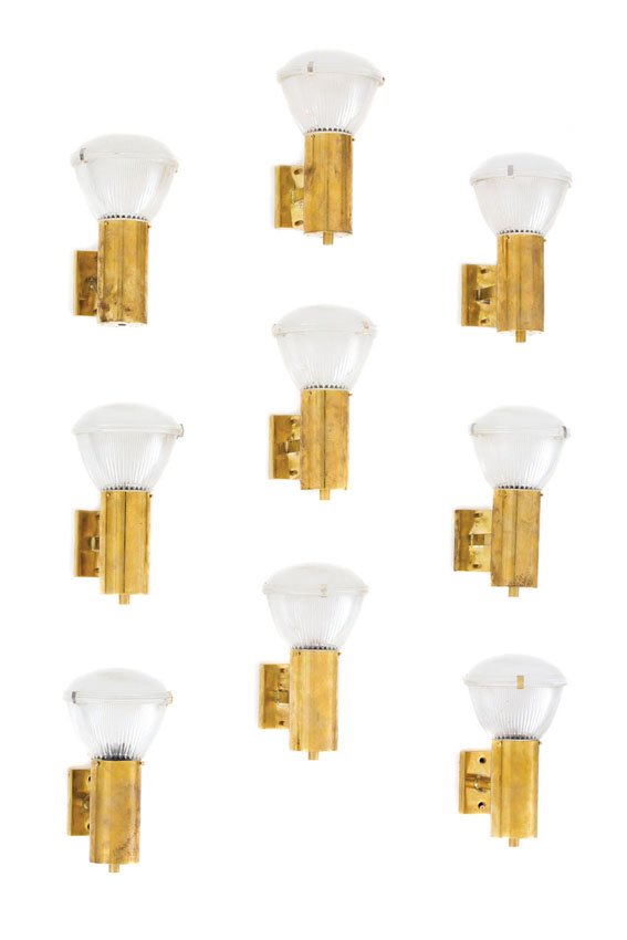Nove lampade da parete: Nove lampade da parete Ottone lucido, vetro stampato. Italia, anni '50 cm 23x12x20