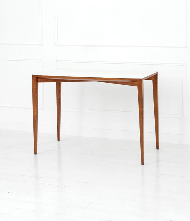 Gio Ponti: Console Legno di frassino, piano in laminato. Realizzata per la Fondazione Garzanti, 1953 ca. cm 80x110x60 Provenienza: Fondazione Garzanti, Forli' Literature: Franco Bertoni, Gio Ponti, "Idee" d'arte