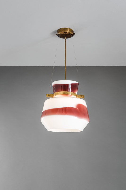 Stilnovo: Lampada a sospensione Ottone, diffusore in vetro a fasce, regolazione con fili di nylon. Prod. Stilnovo, anni '50 h cm 75, diam. cm 33
