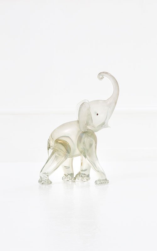 Barovier & Toso: Elephant Iridescent blown glass. Manufactured by Barovier & Toso, 1930 ca. 30x21x11 cm