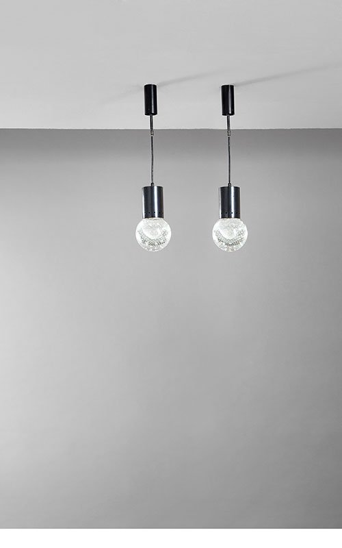 Gino Sarfatti: Two ceiling lamps Polished brass, thick bubble glass diffusers. Manufactured by Arteluce, 1960 ca. h 59 cm, glass diam. 14 cm