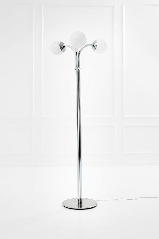 Superstudio: Floor lamp, 'Excelsior' model Chromed metal, opal glass diffusers. Manufactured by Poltronova, 1969 ca. h 210 cm, max diameter 70 cm Literature: Fulvio Ferrari e Napoleone Ferrari, Luce: Lampade 1968�