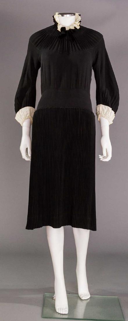 PLEATED SILK AFTERNOON DRESS, 1930 (1 of 9)