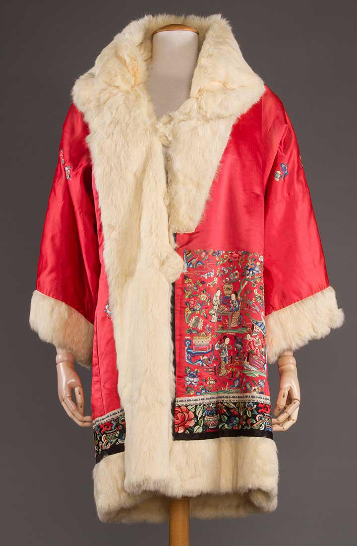 CHINESE EMBROIDERED FUR TRIMMED EVENING COAT (1 of 9)