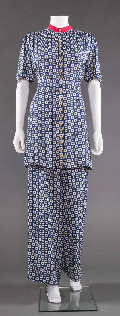 LADY'S PRINTED SUMMER TUNIC & PANT SET, EARLY 1940s (1 of 8)