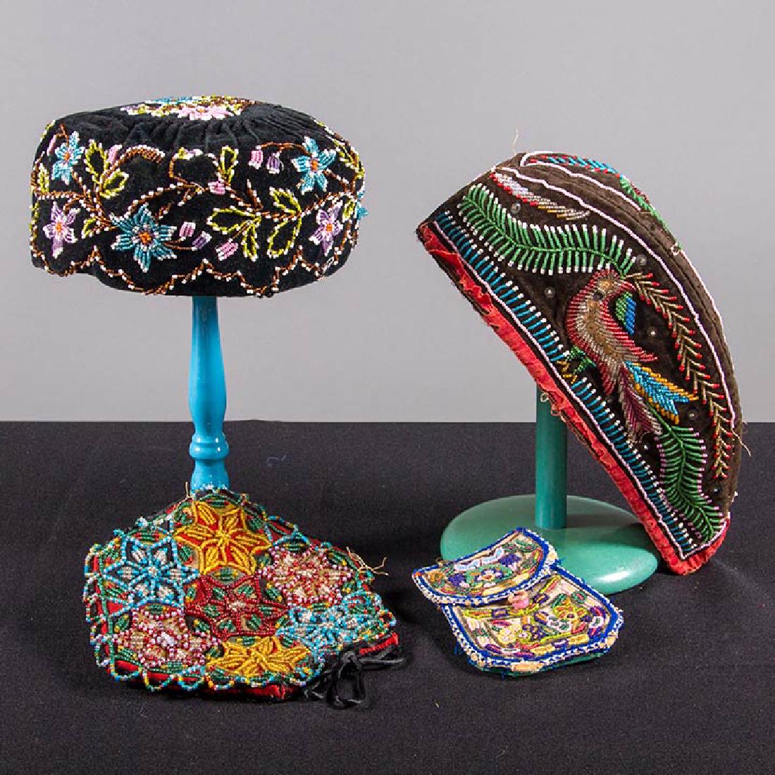 4 NATIVE AMERICAN BEADED ACCESSORIES, MID 19TH C (1 of 7)