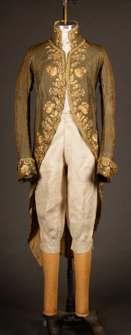 GENTS EMBROIDERED COAT, c. 1770 (1 of 10)