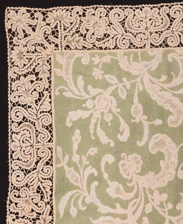 HANDMADE BOBBIN LACE RUNNER/ALTER CLOTH, ITALY,: Italian runner of linen & handmade Milanese bobbin lace, late 17th C, 24" x 67", (2 0.25" light stains in center, light stains to border) very good- excellent.