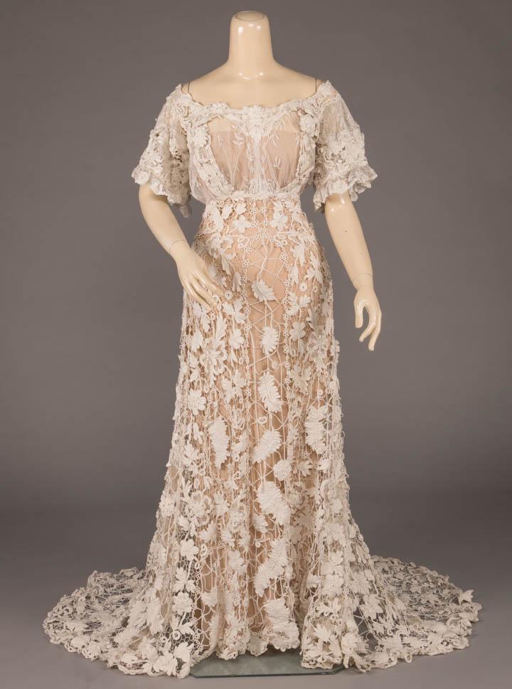 GUIPURE TAPE & NEEDLELACE TEA GOWN, c. 1905 (1 of 12)